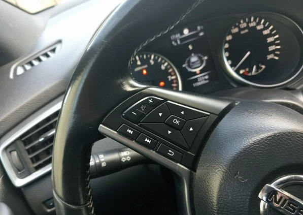 Nissan Qashqai cena 78900 przebieg: 113693, rok produkcji 2017 z Bełchatów małe 781
